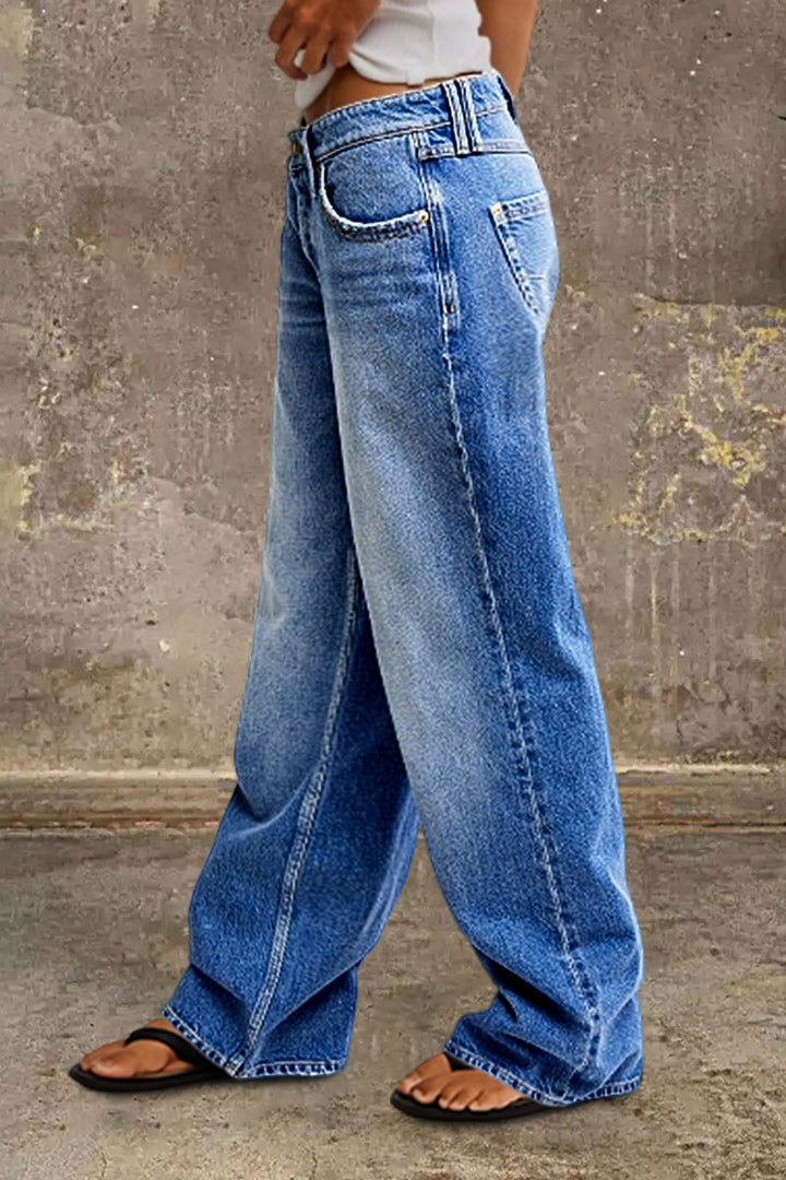 Denvara | Straight Leg Mid Rise Jeans