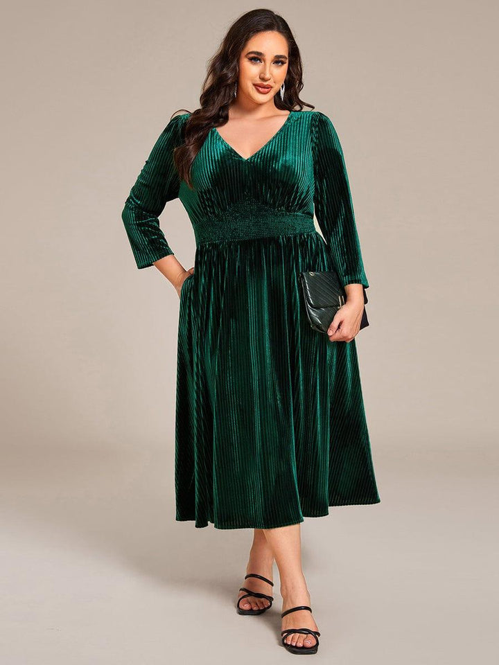 ever ARLET|Plus Size V-neck Long Sleeve Velvet A-Line Midi Wedding Guest Dress