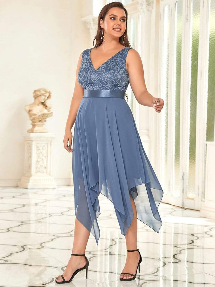 pretty COSTA|Plus Size Stunning V Neck Lace & Chiffon Prom Dress for Women
