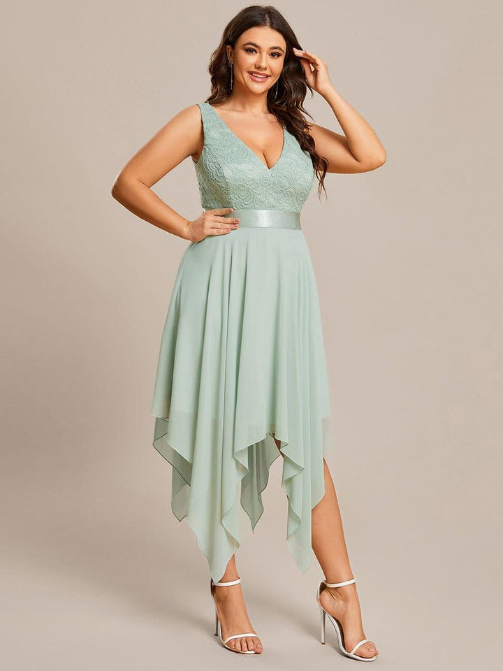 pretty COSTA|Plus Size Stunning V Neck Lace & Chiffon Prom Dress for Women (Final Sale)